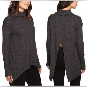 FREE PROPLE We The Free Split Back Turtleneck Sweater Size Small